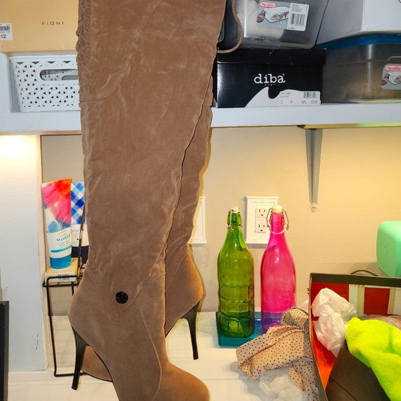 Frederick's of Hollywood Thigh high boot - Picture 1 of 6